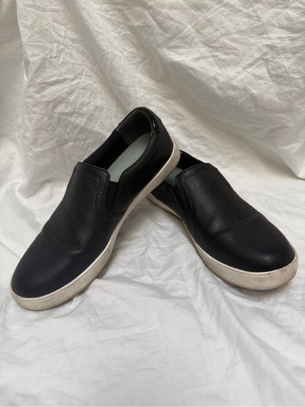 Dr. Scholl’s Women’s Black Faux Scale Leather Slip On Loafer Shoes. Size 8.